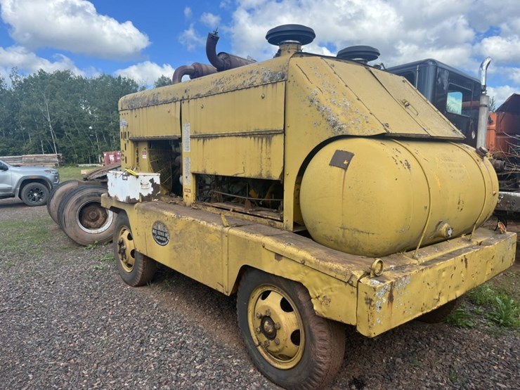 #2685-•-ingersoll-rand-xl1200-towable-air-compressor-image-3