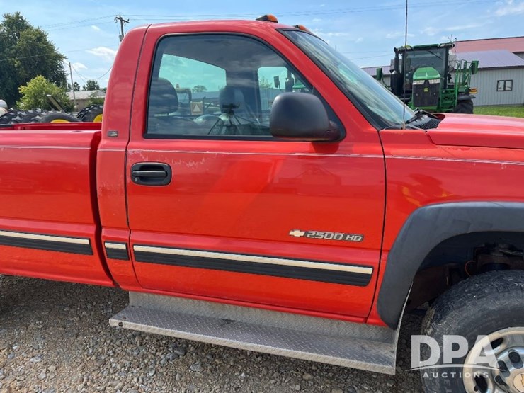 2004-chevrolet-2500hd-image-30