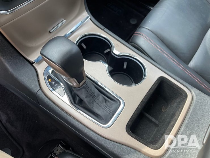 2016-jeep-grand-cherokee-image-53