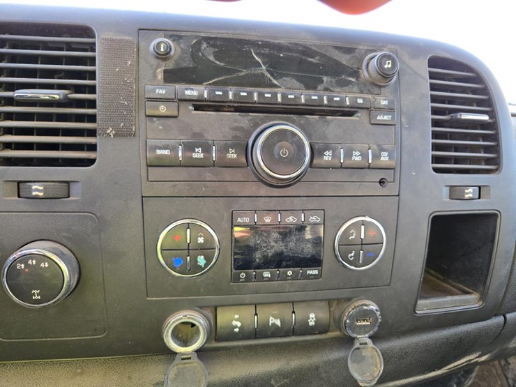 2012-chevrolet-silverado-2500-image-62