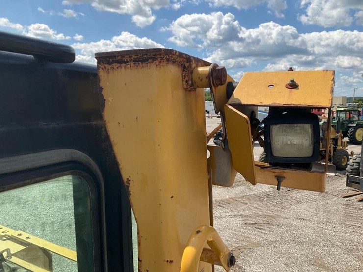 2012-caterpillar-d6t-lgp-image-47