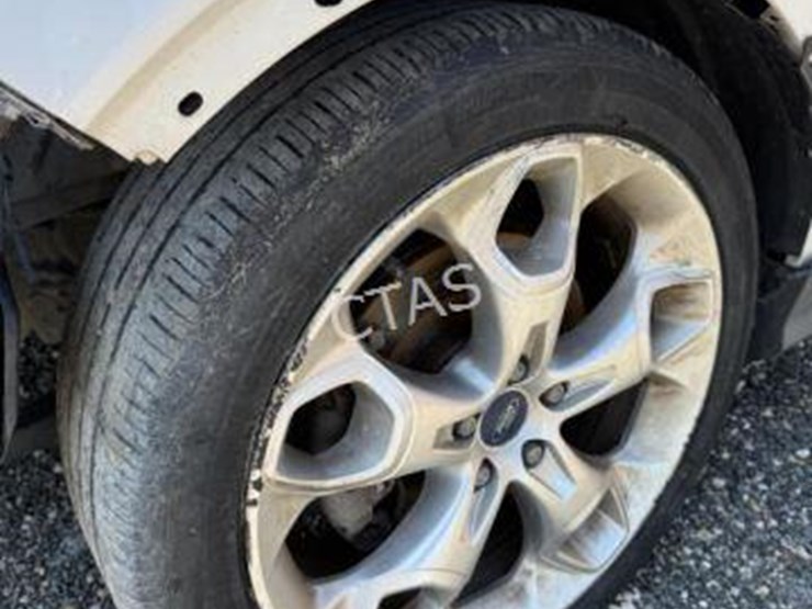 2013-ford-escape-titanium-image-9