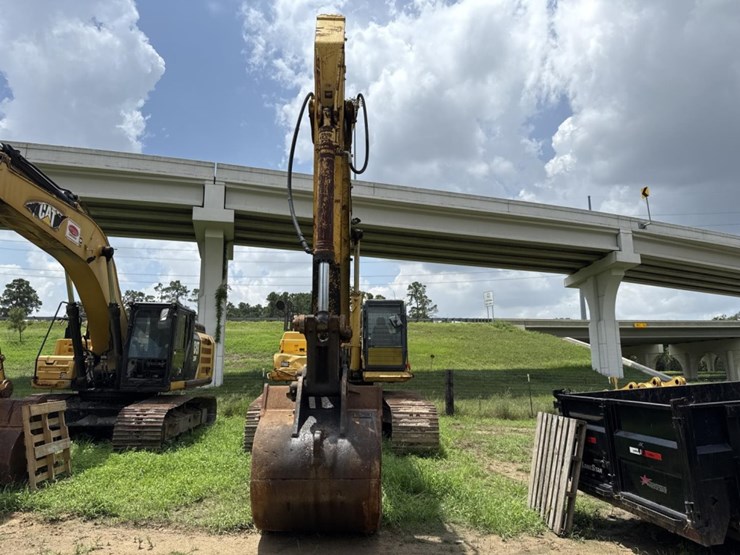 2015-komatsu-pc490-lc-11-image-6