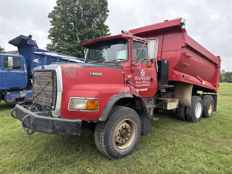 1993-ford-l9000-image-1