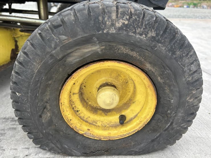 john-deere-l100-image-33