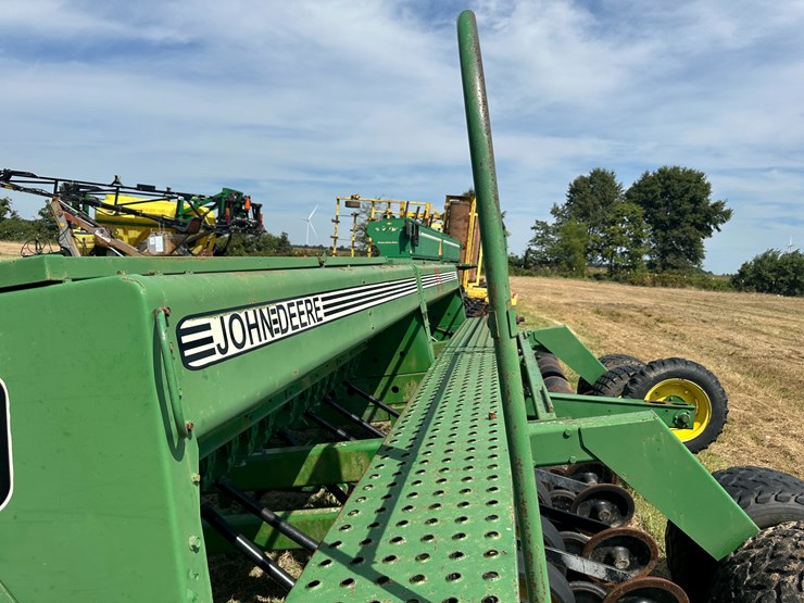 john-deere-750-image-25