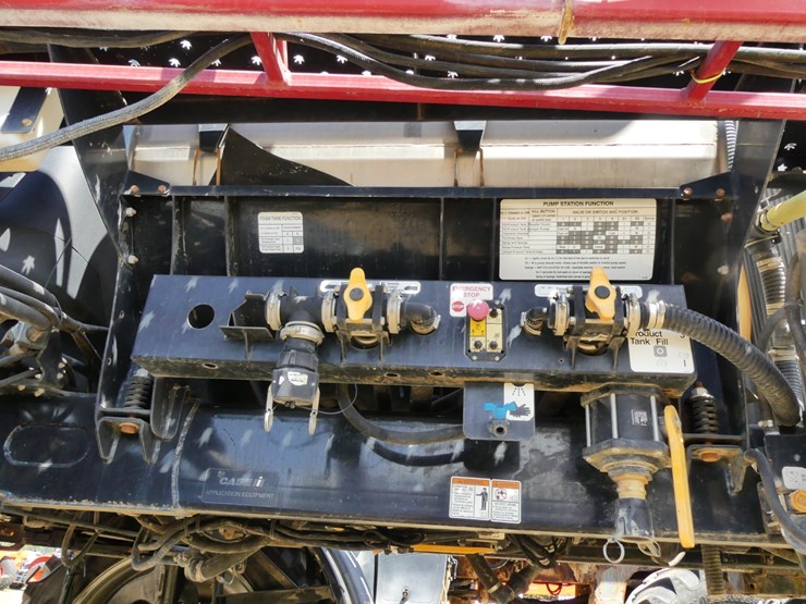 case-ih-patriot-3250-image-11