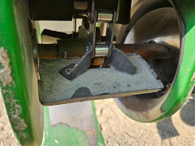 john-deere-7720-titan-ii-image-16