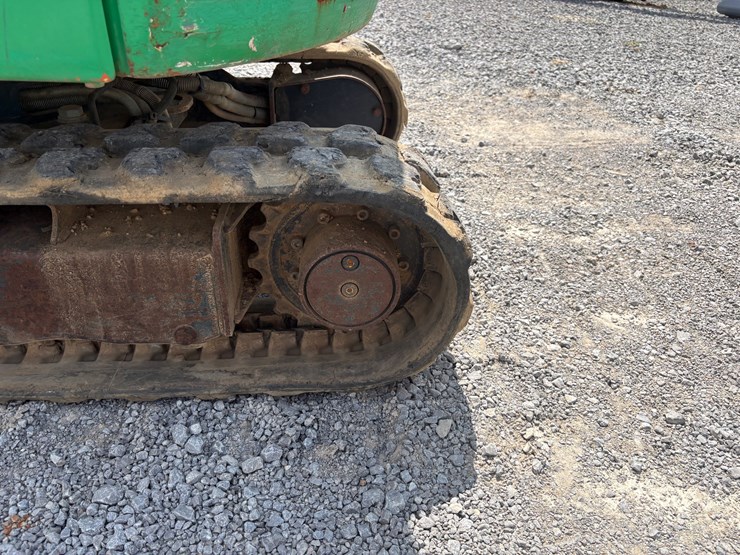 2018-deere-17g-image-6