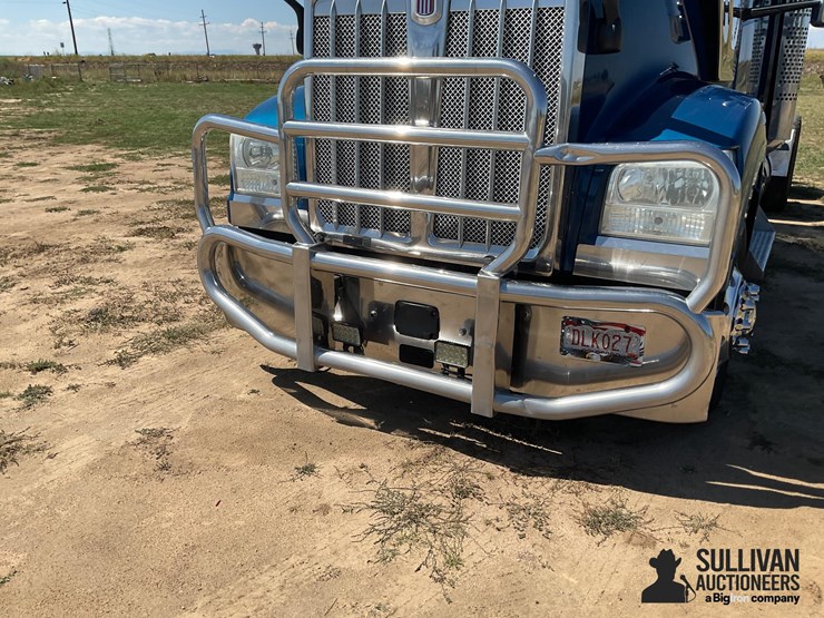 2019-kenworth-w990-image-9