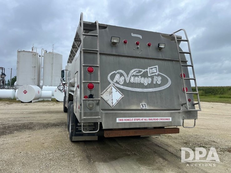 2010-freightliner-business-class-m2-petroleum-truck-(jn2961,-unit-491)-image-16