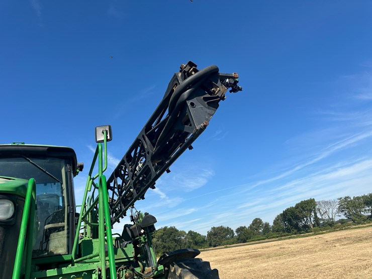 2011-john-deere-4730-image-32