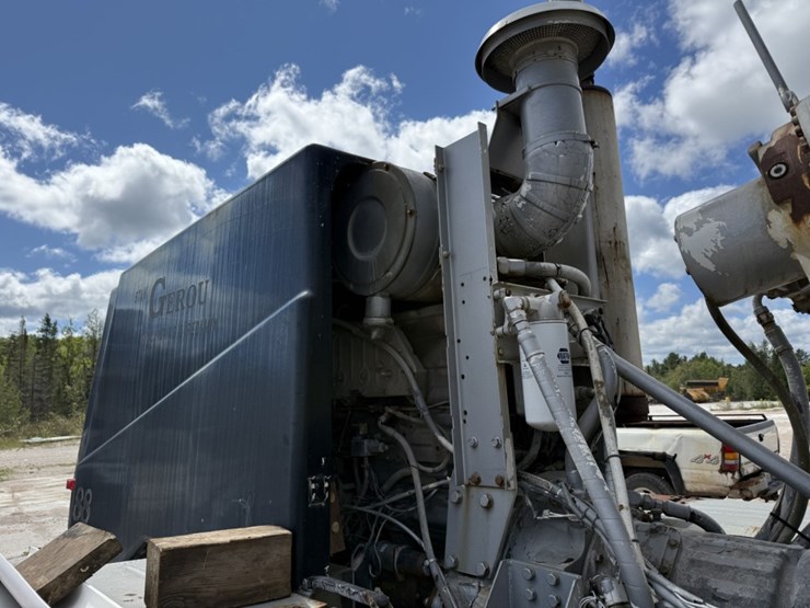 #1553-•-1991-oshkosh-mixer-truck-image-31