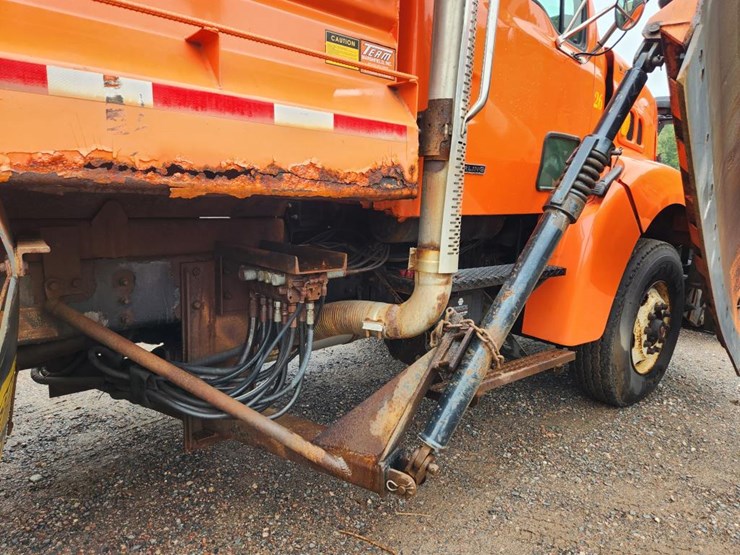 #1648-•-sterling-single-axle-patrol-truck-image-24