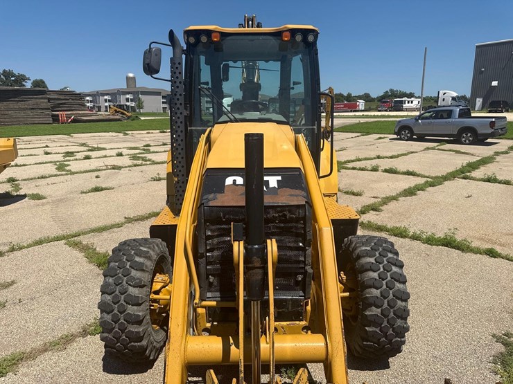 2020-caterpillar-416f2-image-10
