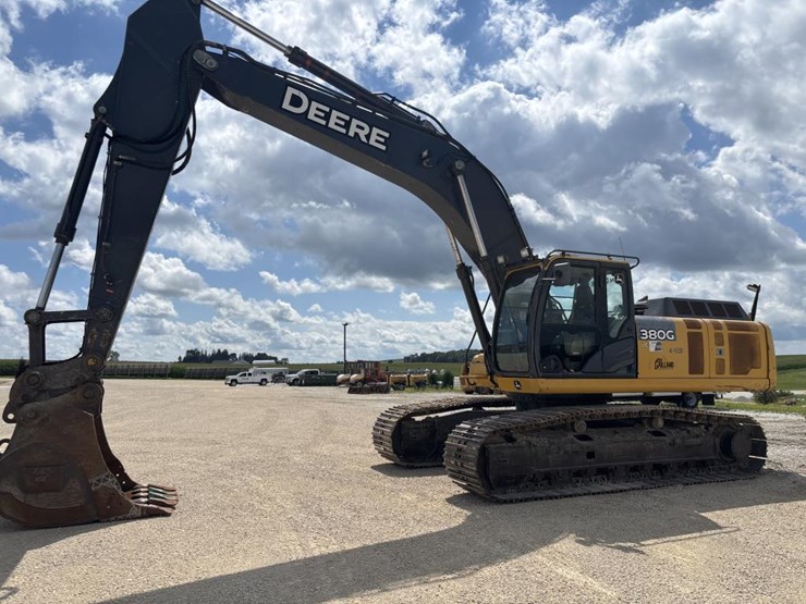 2014-deere-380g-lc-image-2