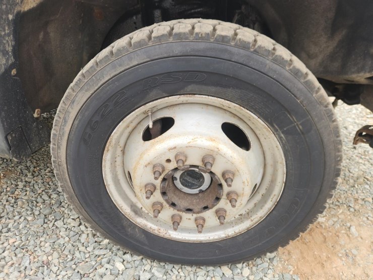 2011-ford-f550-image-74