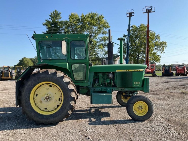 1972-john-deere-4320-image-6
