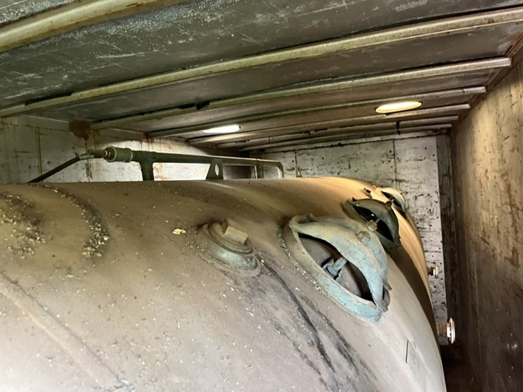#1609-•-40’-enclosed-fuel-trailer-image-17