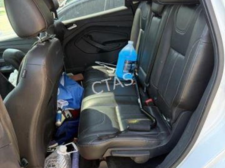 2013-ford-escape-titanium-image-14