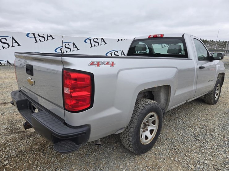 2017-chevrolet-silverado-1500-image-5