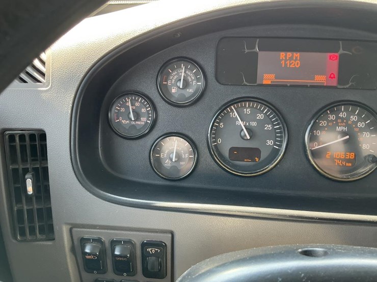 2020-peterbilt-337-image-95