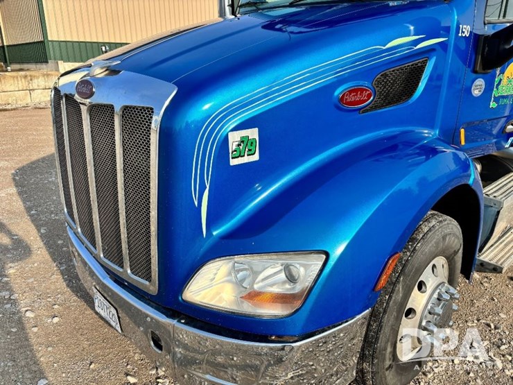 2015-peterbilt-579-image-18