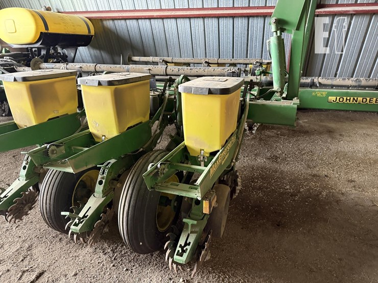 1997-john-deere-1770-image-3