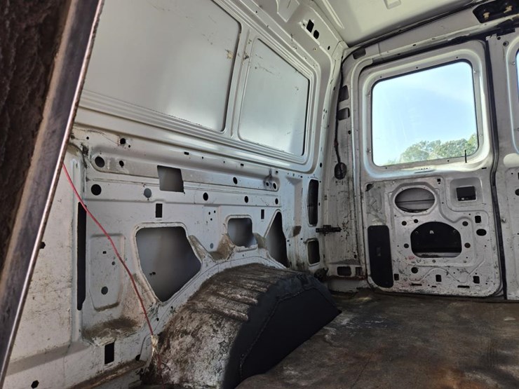 2008-ford-e250-image-42