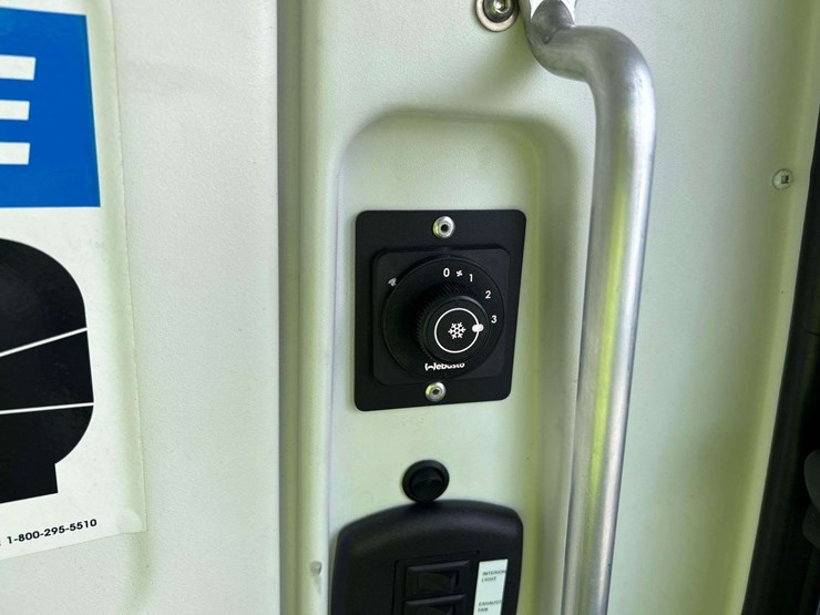 2022-mercedes-benz-sprinter-4500-image-35