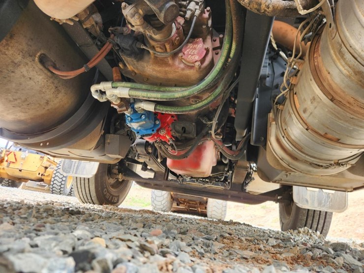 2019-western-star-4900sf-image-84