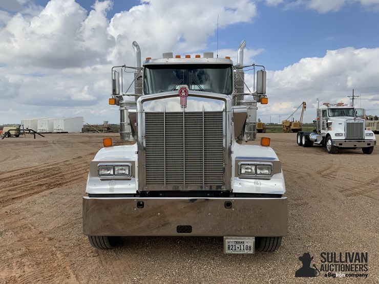 2008-kenworth-w900-image-2