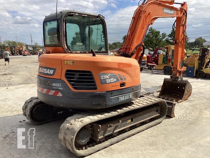 2019-doosan-dx85r-3-image-4