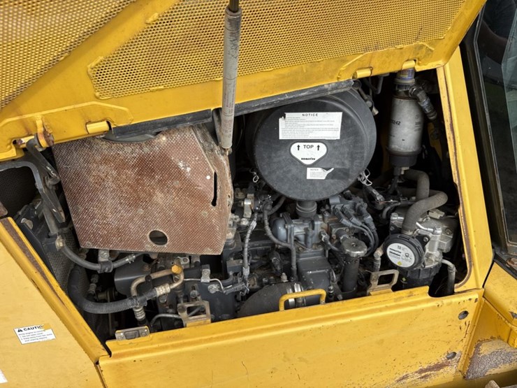 2014-komatsu-d65px-17-image-27