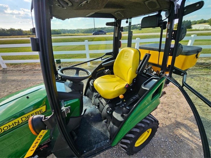 john-deere-1025r-image-30