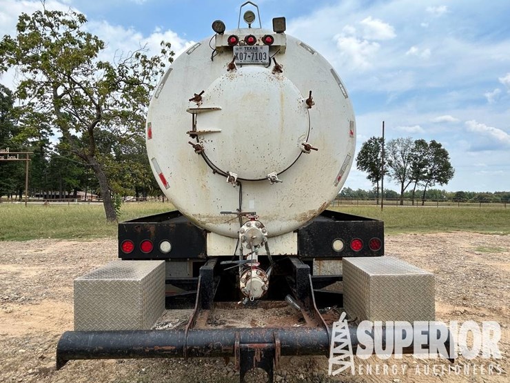 2012-kenworth-t800-image-8