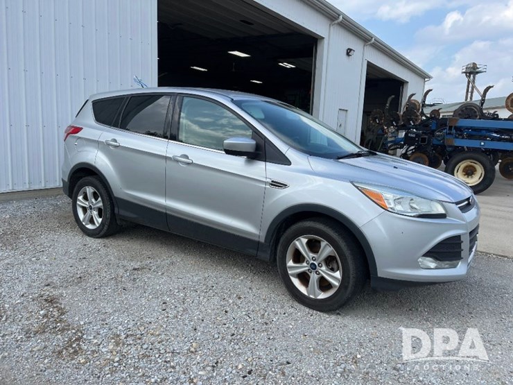 2015-ford-escape-se-image-4