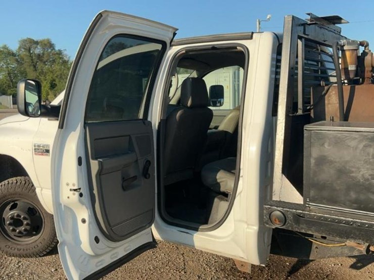 2007-dodge-ram-3500-image-24
