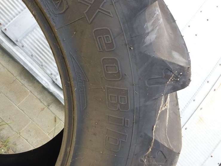 michelin-flotation-tire-(pz13894)-image-16
