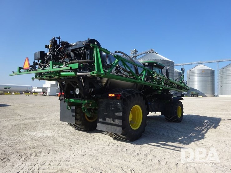 2020-john-deere-f4365-image-24