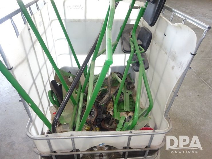 2021-john-deere-f4365-image-48