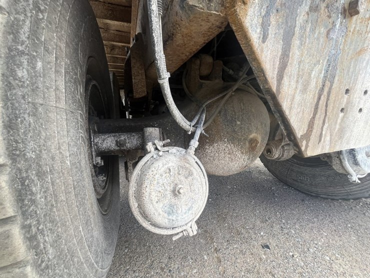 ford-9000-image-16