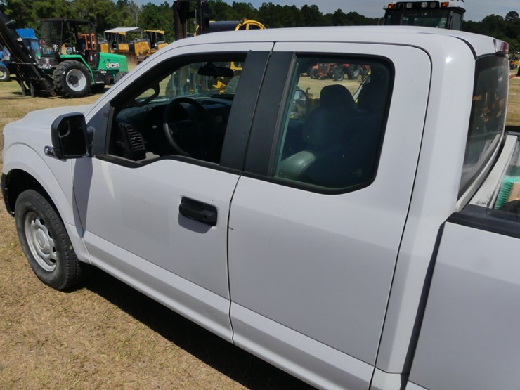 2019-ford-f150-xl-image-7