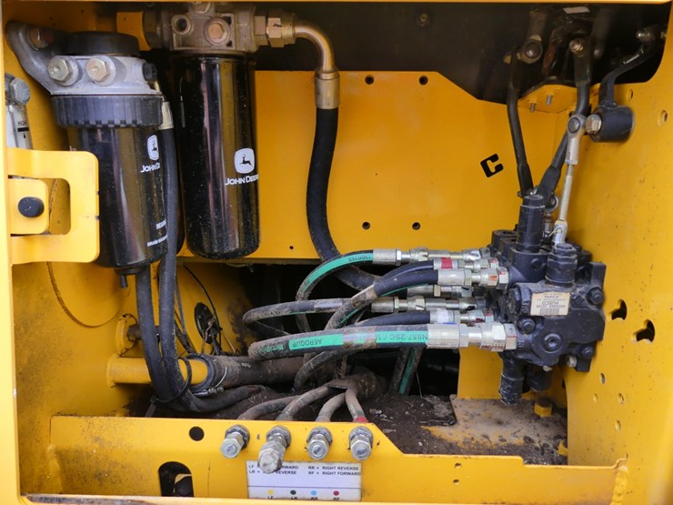 deere-650j-lgp-image-11
