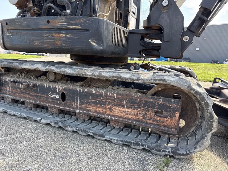 2017-bobcat-e85-image-12