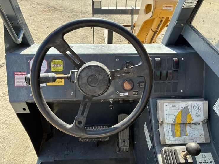 2014-gehl-rs6-34-image-18