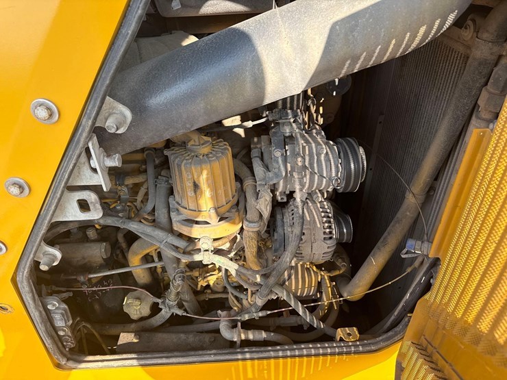 2020-deere-850l-lgp-image-17