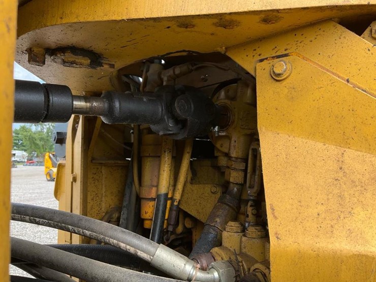1985-deere-648d-image-70