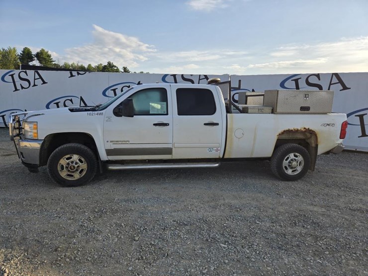 2012-chevrolet-silverado-2500-image-2
