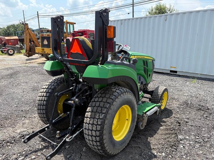 2018-john-deere-2032r-image-7